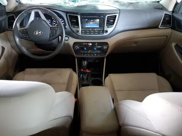 KM8J3CA25HU567091 2017 HYUNDAI TUCSON - Image 8