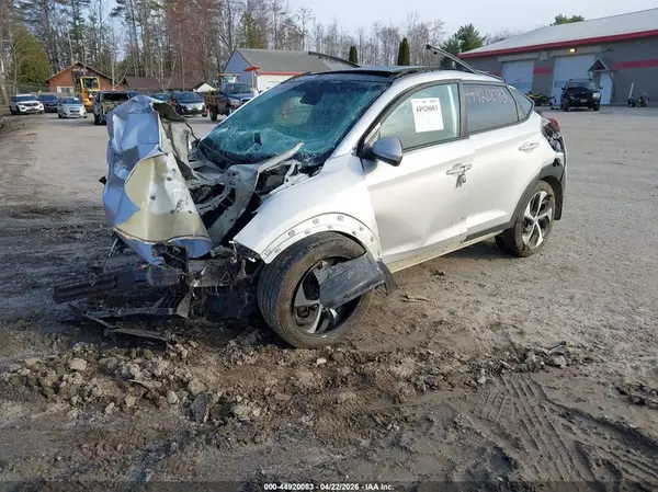 KM8J3CA25HU570038 2017 HYUNDAI TUCSON - Image 2