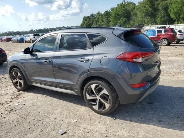 KM8J3CA25JU611614 2018 HYUNDAI TUCSON - Image 2