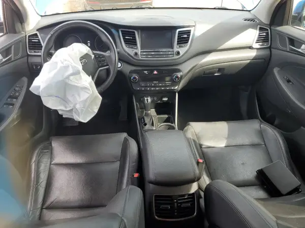 KM8J3CA25JU621124 2018 HYUNDAI TUCSON - Image 8