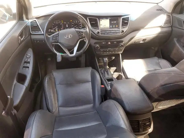 KM8J3CA25JU625206 2018 HYUNDAI TUCSON - Image 8