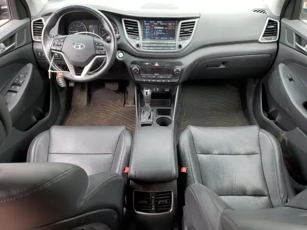 KM8J3CA25JU634438 2018 HYUNDAI TUCSON - Image 8