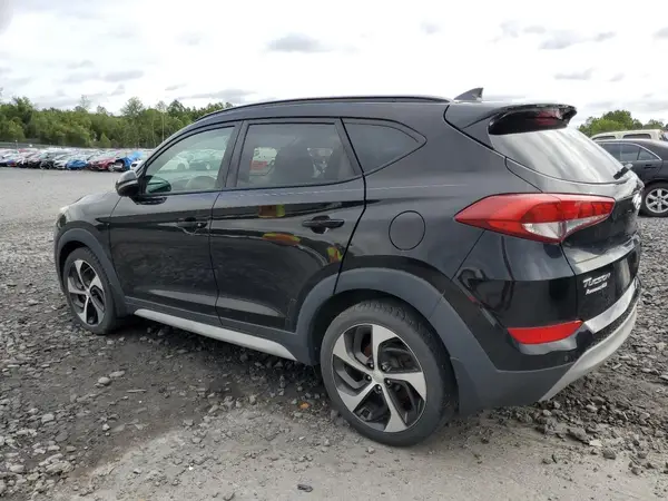 KM8J3CA25JU636917 2018 HYUNDAI TUCSON - Image 2