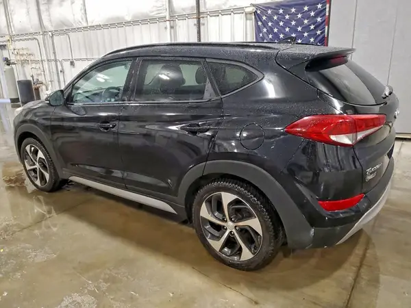 KM8J3CA25JU646380 2018 HYUNDAI TUCSON - Image 2