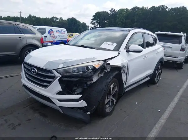 KM8J3CA25JU653264 2018 HYUNDAI TUCSON - Image 2