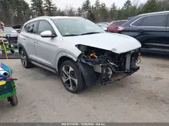 KM8J3CA25JU682151 2018 HYUNDAI TUCSON