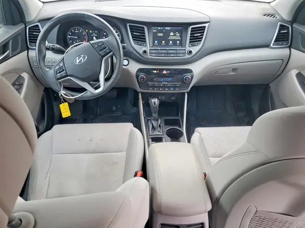 KM8J3CA25JU688905 2018 HYUNDAI TUCSON - Image 8