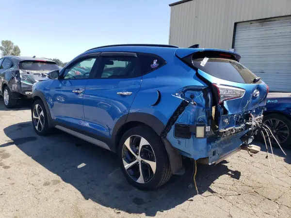 KM8J3CA25JU704195 2018 HYUNDAI TUCSON - Image 2