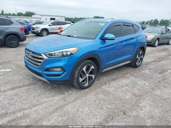 KM8J3CA25JU715388 2018 HYUNDAI TUCSON - Image 2