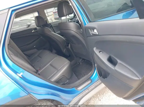 KM8J3CA25JU715388 2018 HYUNDAI TUCSON - Image 8