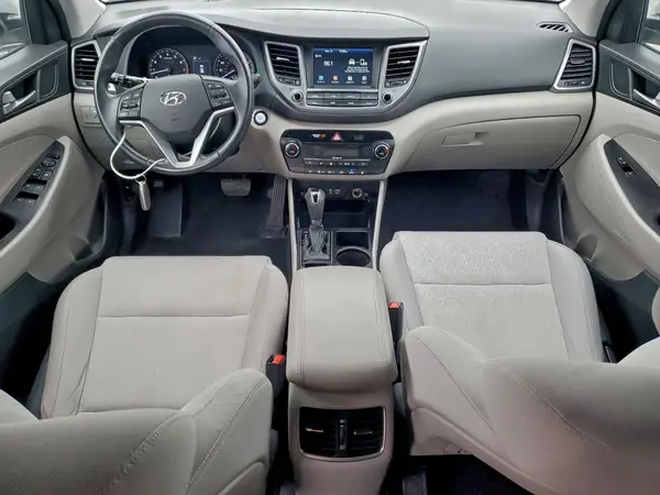 KM8J3CA25JU728710 2018 HYUNDAI TUCSON - Image 8
