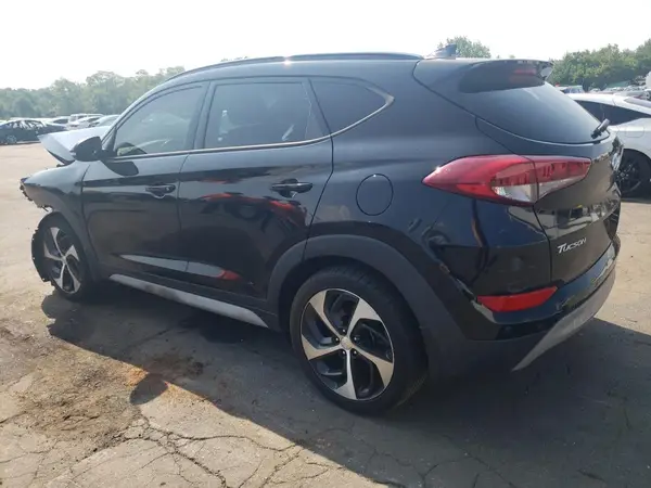 KM8J3CA25JU813448 2018 HYUNDAI TUCSON - Image 2
