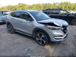 KM8J3CA25JU831531 2018 HYUNDAI TUCSON