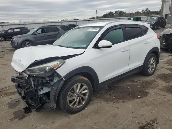 KM8J3CA26GU023987 2016 HYUNDAI TUCSON - Image 1