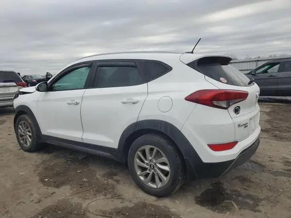 KM8J3CA26GU023987 2016 HYUNDAI TUCSON - Image 2
