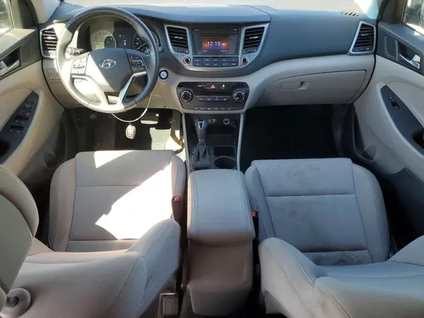 KM8J3CA26GU033872 2016 HYUNDAI TUCSON - Image 8