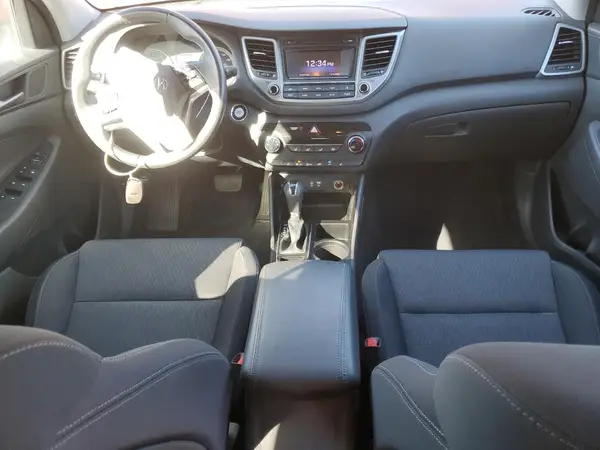 KM8J3CA26GU037999 2016 HYUNDAI TUCSON - Image 8