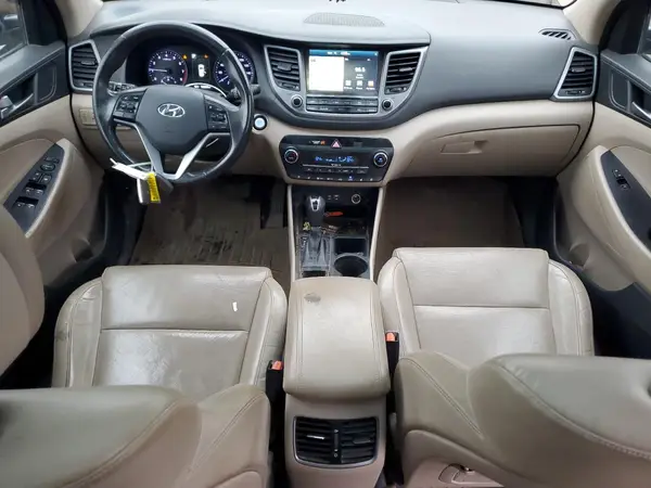 KM8J3CA26GU041275 2016 HYUNDAI TUCSON - Image 8