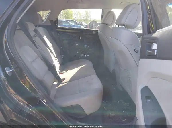 KM8J3CA26GU044306 2016 HYUNDAI TUCSON - Image 8