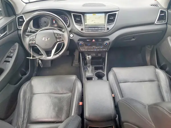 KM8J3CA26GU045424 2016 HYUNDAI TUCSON - Image 8