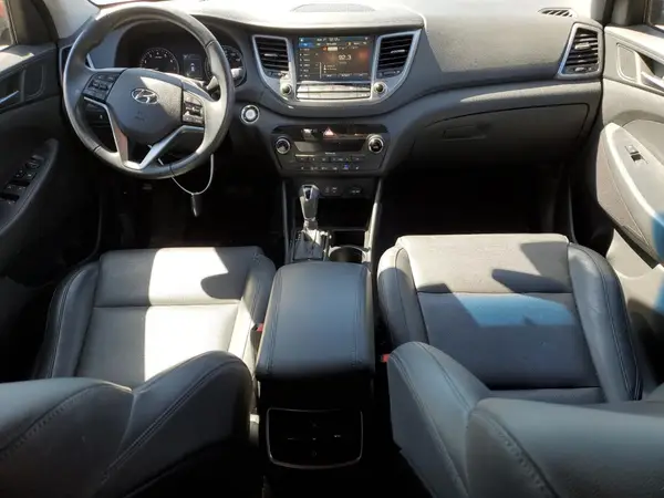 KM8J3CA26GU045746 2016 HYUNDAI TUCSON - Image 8