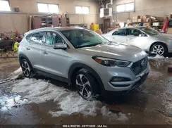 KM8J3CA26GU049523 2016 HYUNDAI TUCSON