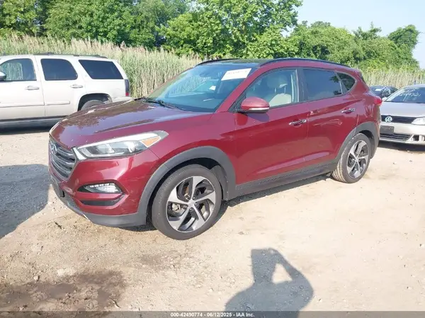 KM8J3CA26GU062255 2016 HYUNDAI TUCSON - Image 2