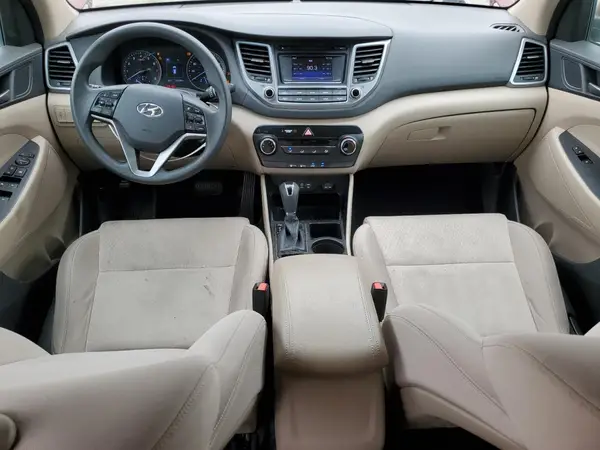 KM8J3CA26GU083879 2016 HYUNDAI TUCSON - Image 8