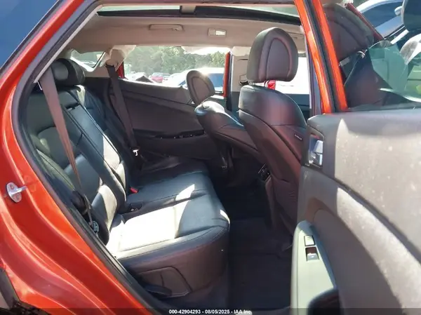 KM8J3CA26GU110515 2016 HYUNDAI TUCSON - Image 8