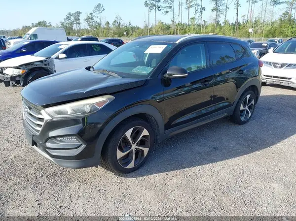 KM8J3CA26GU119103 2016 HYUNDAI TUCSON - Image 2