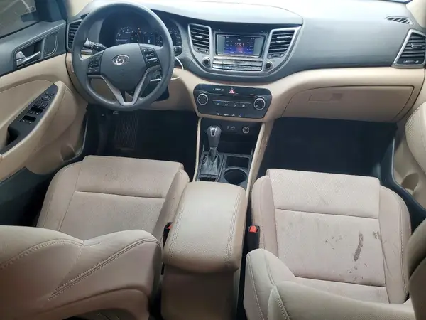 KM8J3CA26GU123507 2016 HYUNDAI TUCSON - Image 8