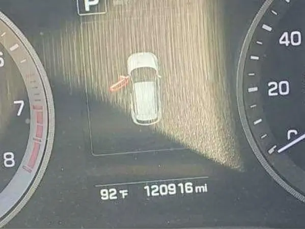 KM8J3CA26GU125385 2016 HYUNDAI TUCSON - Image 8