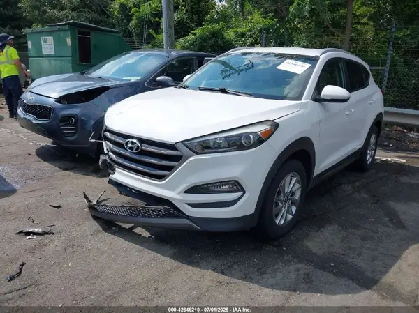 KM8J3CA26GU156975 2016 HYUNDAI TUCSON - Image 2
