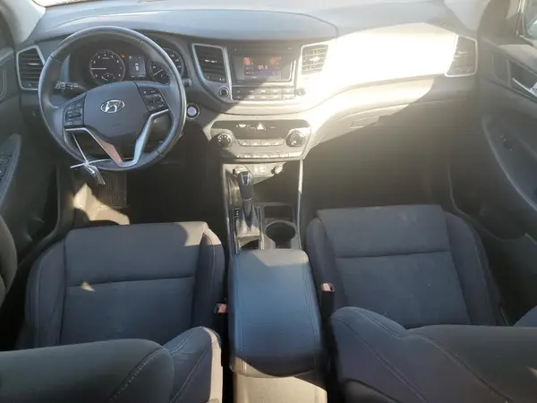 KM8J3CA26GU165188 2016 HYUNDAI TUCSON - Image 8