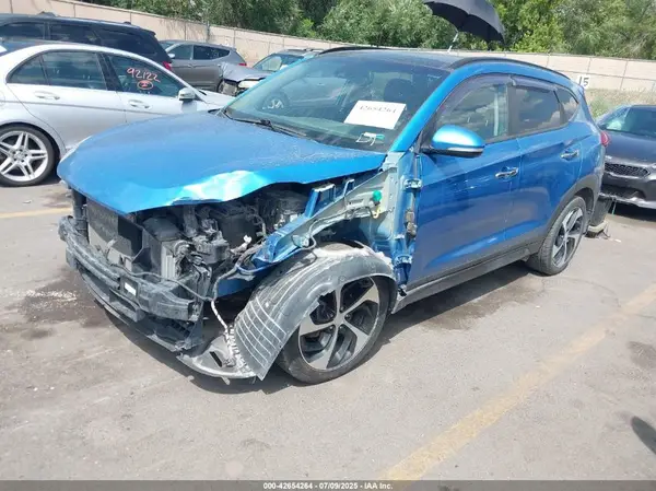 KM8J3CA26GU200005 2016 HYUNDAI TUCSON - Image 2