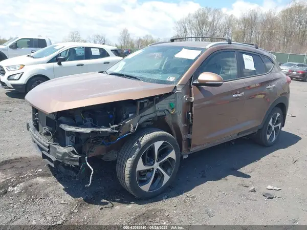 KM8J3CA26GU207956 2016 HYUNDAI TUCSON - Image 2