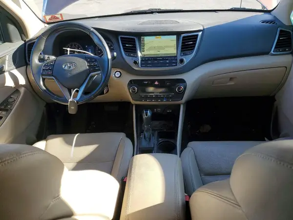 KM8J3CA26GU219539 2016 HYUNDAI TUCSON - Image 8
