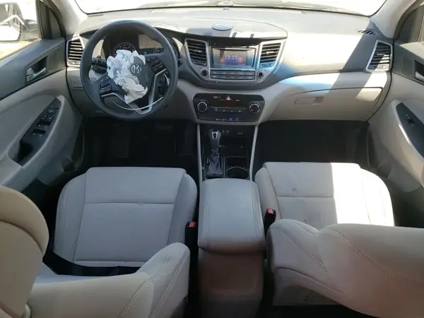 KM8J3CA26GU222117 2016 HYUNDAI TUCSON - Image 8
