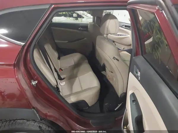 KM8J3CA26GU223333 2016 HYUNDAI TUCSON - Image 8