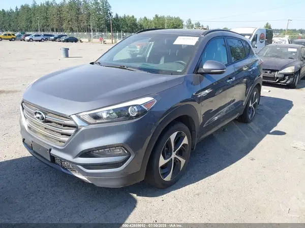 KM8J3CA26GU224823 2016 HYUNDAI TUCSON - Image 2