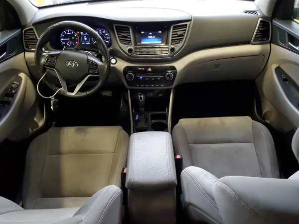 KM8J3CA26GU229553 2016 HYUNDAI TUCSON - Image 8