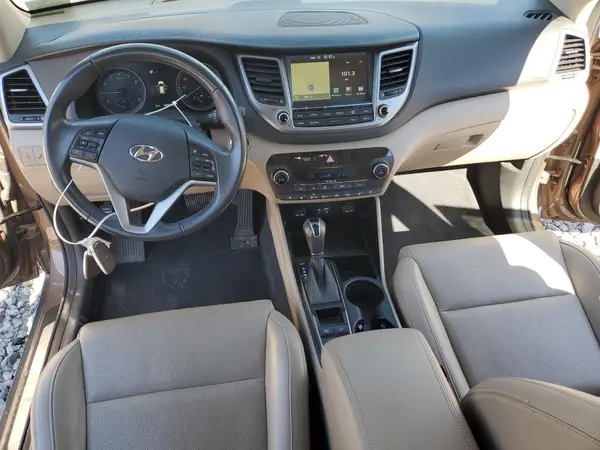 KM8J3CA26GU237717 2016 HYUNDAI TUCSON - Image 8