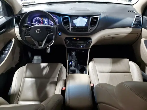 KM8J3CA26GU242447 2016 HYUNDAI TUCSON - Image 8