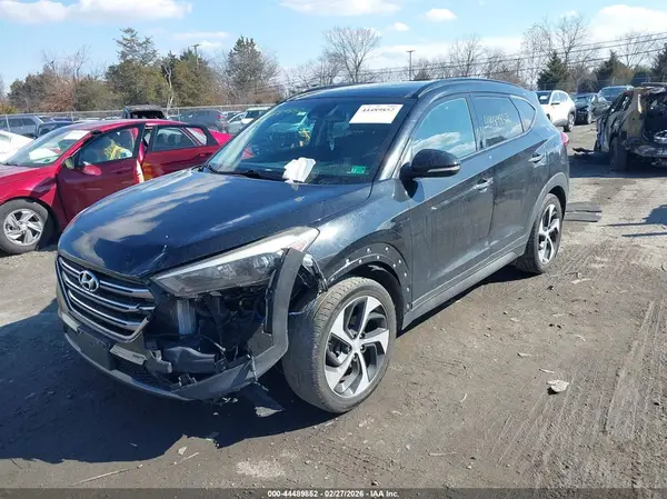 KM8J3CA26GU243422 2016 HYUNDAI TUCSON - Image 2