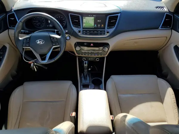 KM8J3CA26GU249592 2016 HYUNDAI TUCSON - Image 8