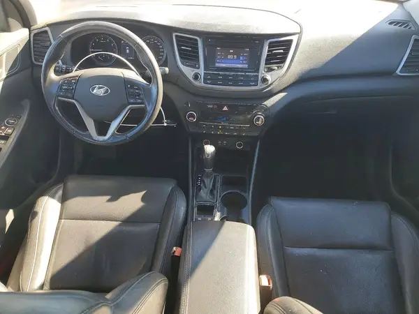 KM8J3CA26HU265499 2017 HYUNDAI TUCSON - Image 8