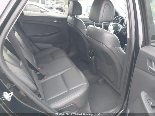 KM8J3CA26HU268130 2017 HYUNDAI TUCSON - Image 8