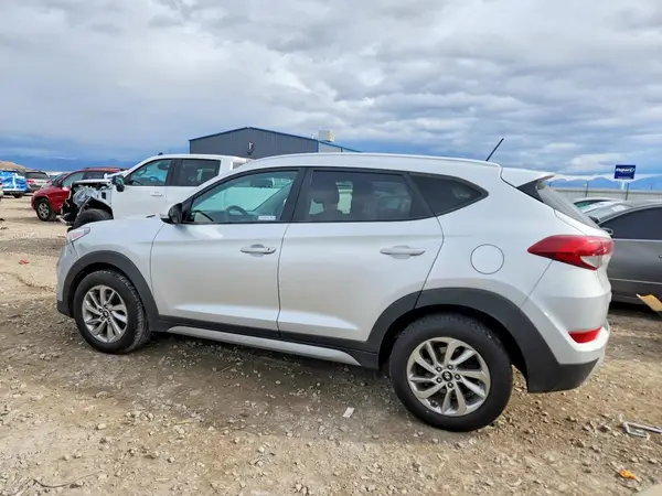 KM8J3CA26HU273442 2017 HYUNDAI TUCSON - Image 2