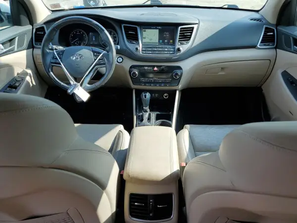 KM8J3CA26HU278401 2017 HYUNDAI TUCSON - Image 8