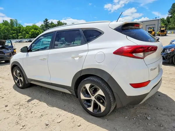 KM8J3CA26HU293481 2017 HYUNDAI TUCSON - Image 2